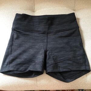 Outdoor Voices Move Free spandex shorts with hidden pocket